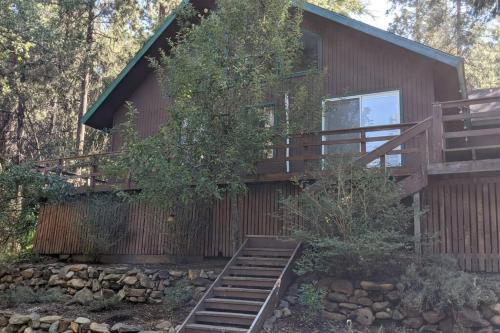 Pierce's Cabin in Miramonte (CA)