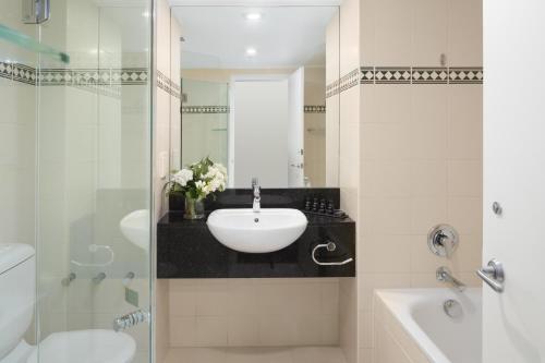 Rydges World Square - image 3