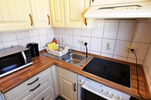 FR13 - Modernes 1-Zimmer-Apartment mit Balkon in Rodgau in Rodgau