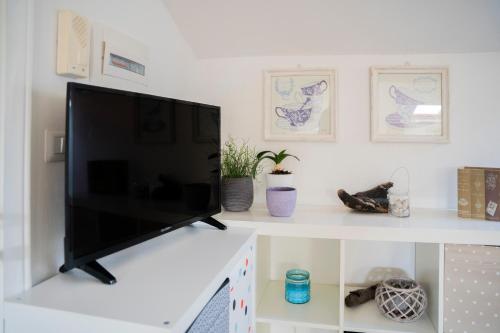 049 - Attico ELEGANTE, 10 minuti a piedi da MARE e SPIAGGIA - POSTO AUTO PRIVATO GRATIS