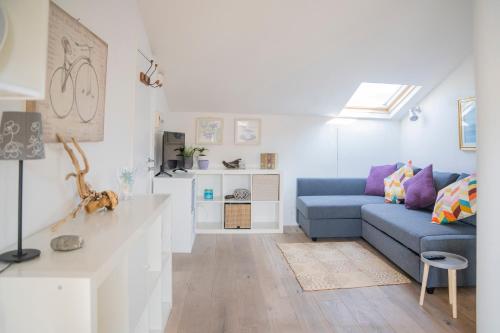 049 - Attico ELEGANTE, 10 minuti a piedi da MARE e SPIAGGIA - POSTO AUTO PRIVATO GRATIS