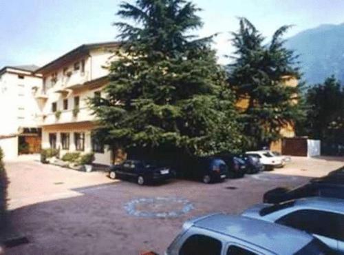 Hotel Diana Hotel Diana is perfectly located for both business and leisure guests in Darfo Boario Terme. The property offers guests a range of services and amenities designed to provide comfort and convenience. S