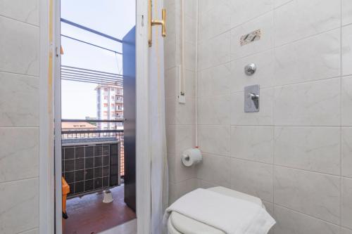 Bordighera studio - vicino IULM / NABA - WiFi A.C. 3