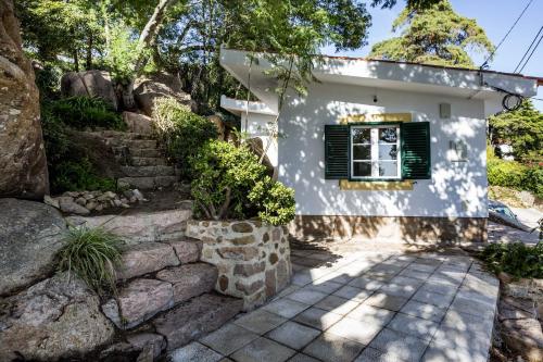 Cosy Bungalow by CadenzaLux gîte à louer Malveira da Serra