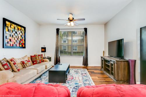 Newly Renovated 1st-Floor Condo at Vista Cay in Orlando, USA