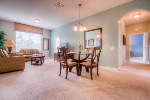 Aqua Kiss - main image