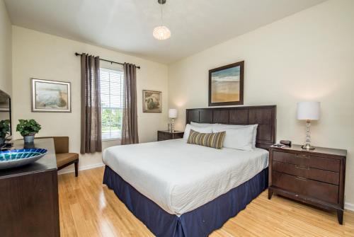 Luxurious Condo w Modern Design, near Disney, Saint Lucie