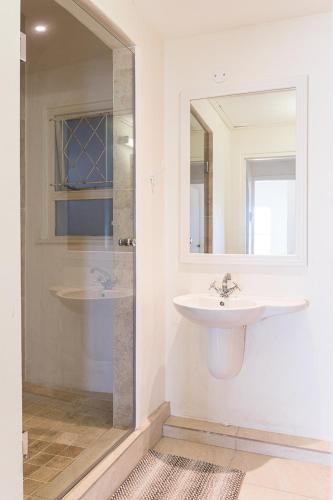 Three-Bedroom Apartment image 8