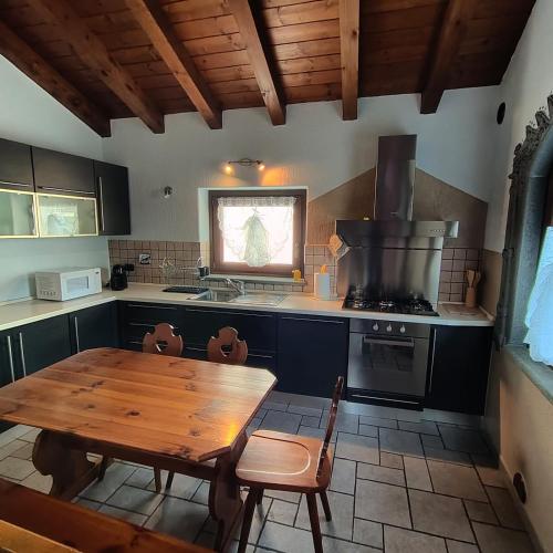 La Maison Lillà (La Maison Lilla) in Fenis