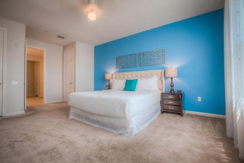 Tropicana Lakeview - image 12