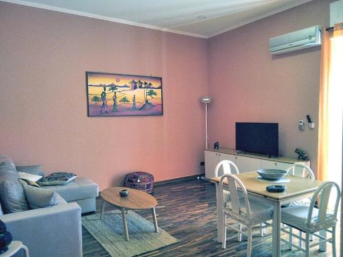 Jamila Apartment, Nápoles
