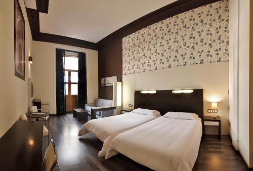  Alhambra Suites, 28043 Madrid