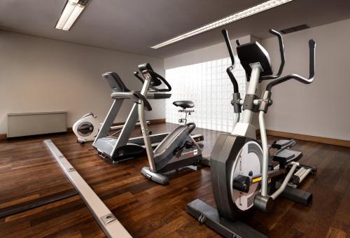 Neat Hotel Avenida - image 7