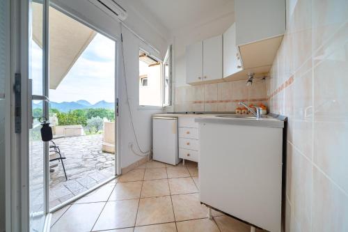 Konyha, Guest House Ana in Petrovac