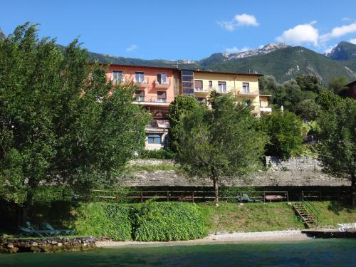 Hotel Villa Carmen - image 3