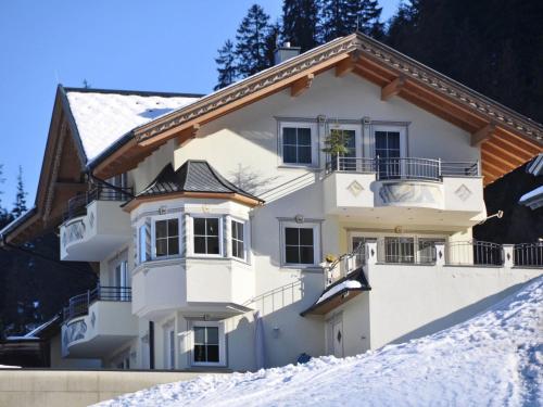 Apartment in See in Tyrol on the ski slopes See im Paznaun