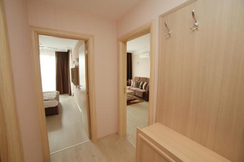 Harmony Suites 23 - image 10