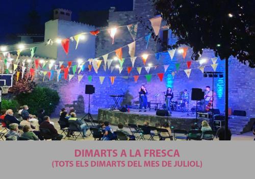 Programlehetőségek, Vive la vida rural: Alojamiento en Les Piles. NIU RURAL, S.L. in Guialmons