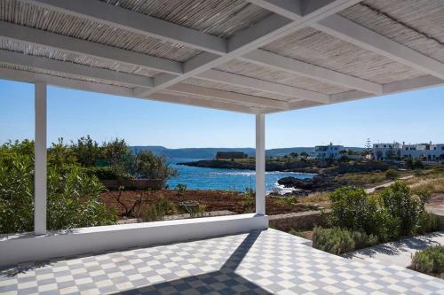 Avlemonas Beach front House at Kythira-Properties gîte à louer Leftó