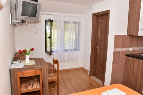 Apartments Simun - image 9