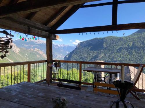 Veille ferme restauree gîte à louer L'Argentière-la-Bessée