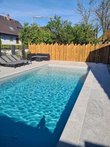 Logement privé dans une Villa avec piscine gîte à louer Drusenheim