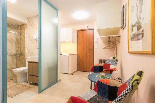 One-Bedroom Apartment image 2