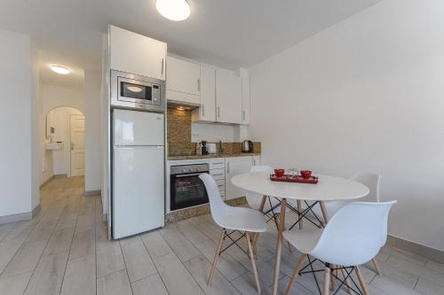 303. MODERN, SUNNY IFONCHE WITH WiFi, Adeje (fotografie 4)