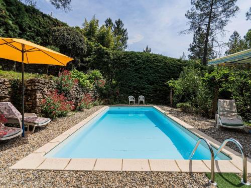 Pleasant holiday home with private pool gîte à louer Chambonas