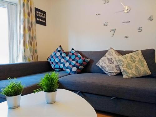 Belfast City Centre - Parking - Private Entrance - BHR Apartments - image 10