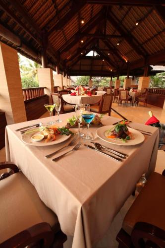 Restaurant, Grand Balisani Suites Hotel in Bali