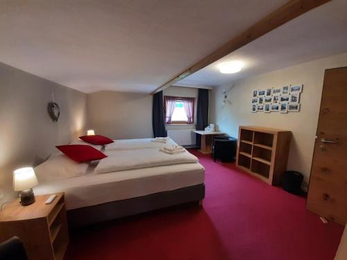 1 queen bed