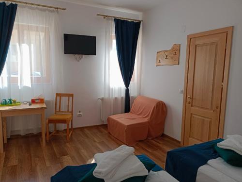 Deluxe Twin Room image 5