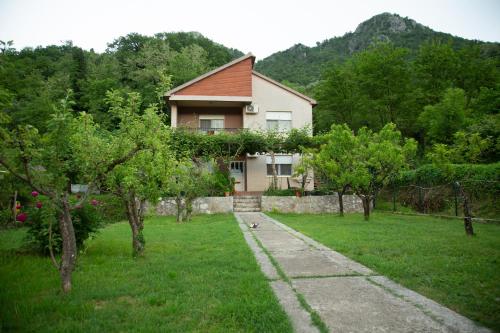 Flamingo, Virpazar