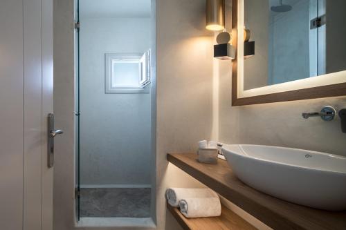 Santorini Kastelli Resort - main image