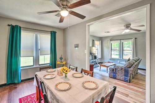 Centrally Located Lawton Home Dogs Welcome! in Lawton, USA