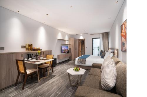 360610502 The Dream Suite