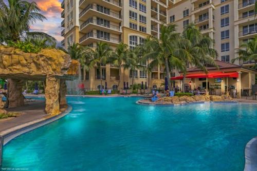 Swimming pool, Singer Island Beach resort and Spa, Located at the Palm Beach Marriott in Riviera Beach (FL)