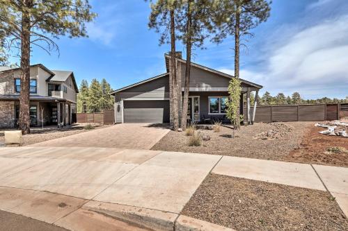 Luxe Home with Furnished Patio Less Than 3 Mi to NAU!