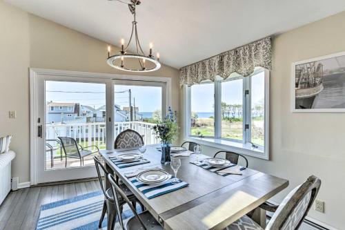 Westbrook Home with Ocean Views - Walk to Beach in Westbrook, USA