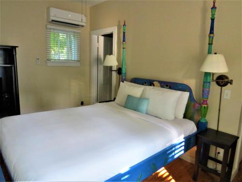 Two-Bedroom Cottage (Katie’s Two-Bedroom Cottage) image 2