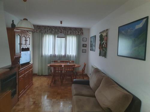  Apartamento Maladeta, Pension in Torla