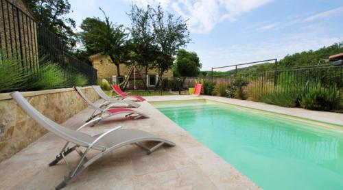 Villa de 5 chambres avec piscine privee jardin amenage et wifi a Divajeu