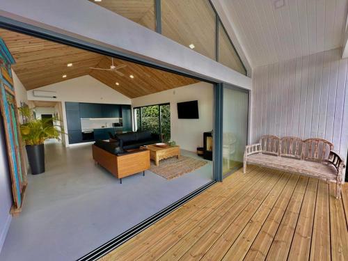 ห้องส่วนกลางสำหรับนั่งเล่น/ดูทีวี, Sul Villas & Spa - Azores in ลากัว
