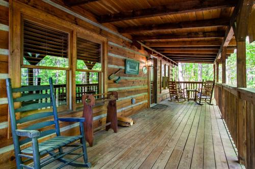 The Hartland - Hot Tub, Jacuzzi, Fireplace thumb 2