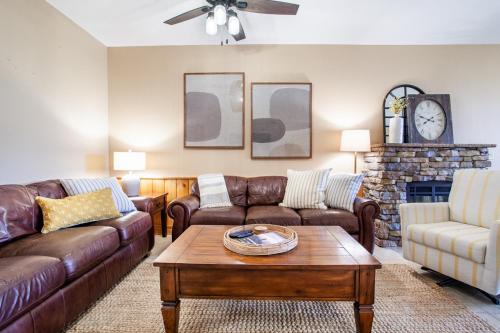 Higher Ground Condo with Mountain and Golf View in Pigeon Forge, USA