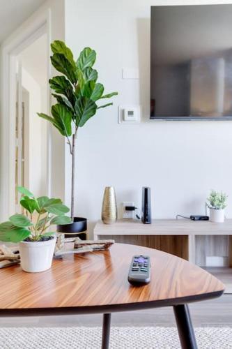 Awesome 1 Bedroom Condo At Ballston Place With Gym in Arlington, USA