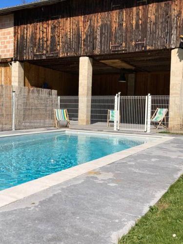 Maisons de vacances Les Sechoirs piscine et spa privatifs