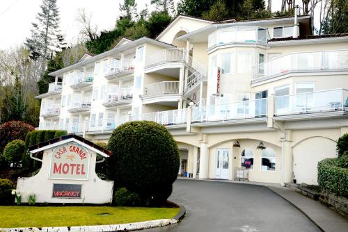 Casa Grande Inn in Qualicum Beach, Canada