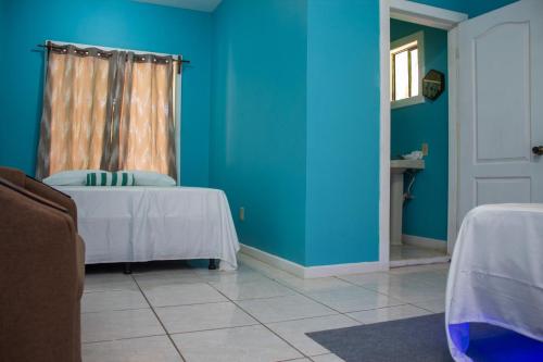 Bliss on the Bay Double Beds, West End (photo 7)